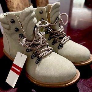Boots (NEW) (Union Bay)